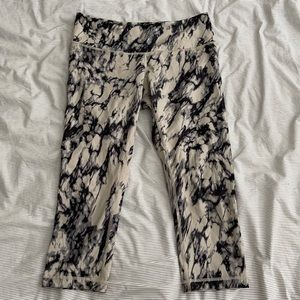 Lululemon crop leggings